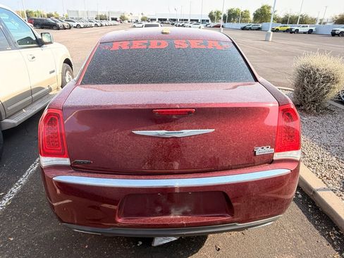Used 2016 Chrysler 300 Limited RWD image 6