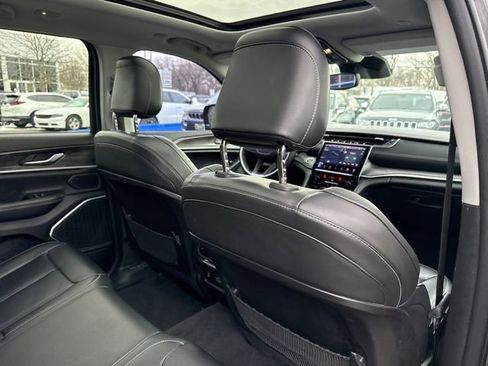 Certified 2022 Jeep Grand Cherokee Limited w/ MOPAR Finishing Package image 25