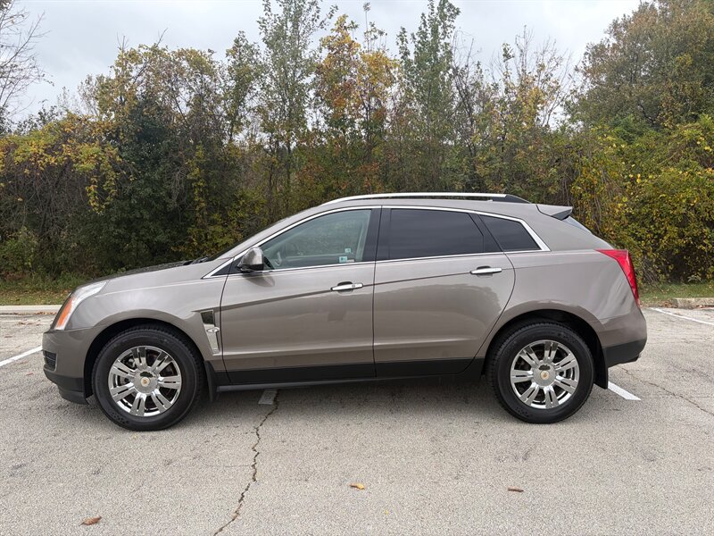 Used 2011 Cadillac SRX Luxury FWD image 2