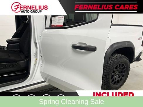 Used 2024 Chevrolet Colorado Trail Boss w/ Technology Package AWD/4WD image 14