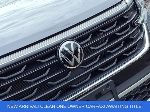Used 2024 Volkswagen Atlas Cross Sport SE w/ Panoramic Sunroof Package FWD image 28
