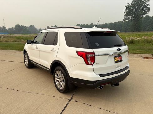 Used 2019 Ford Explorer XLT w/ Equipment Group 201A AWD/4WD image 4