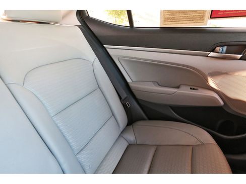 Used 2020 Hyundai Elantra Limited image 6