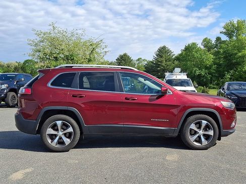 Used 2019 Jeep Cherokee Limited AWD/4WD image 7