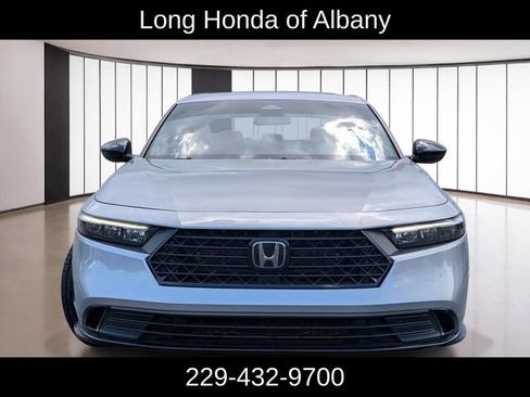 Used 2023 Honda Accord Sport image 2
