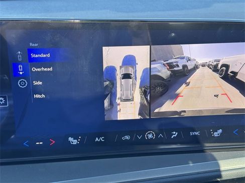 New 2026 Chevrolet Traverse LT w/ Sun and Wheel Package image 13