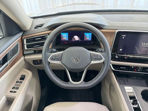New 2026 Volkswagen Atlas SE FWD image 21