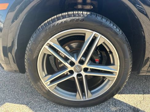 Used 2018 Audi SQ5 Premium Plus w/ Navigation Package AWD/4WD image 37
