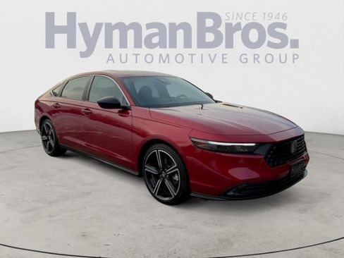 Used 2025 Honda Accord Sport image 1