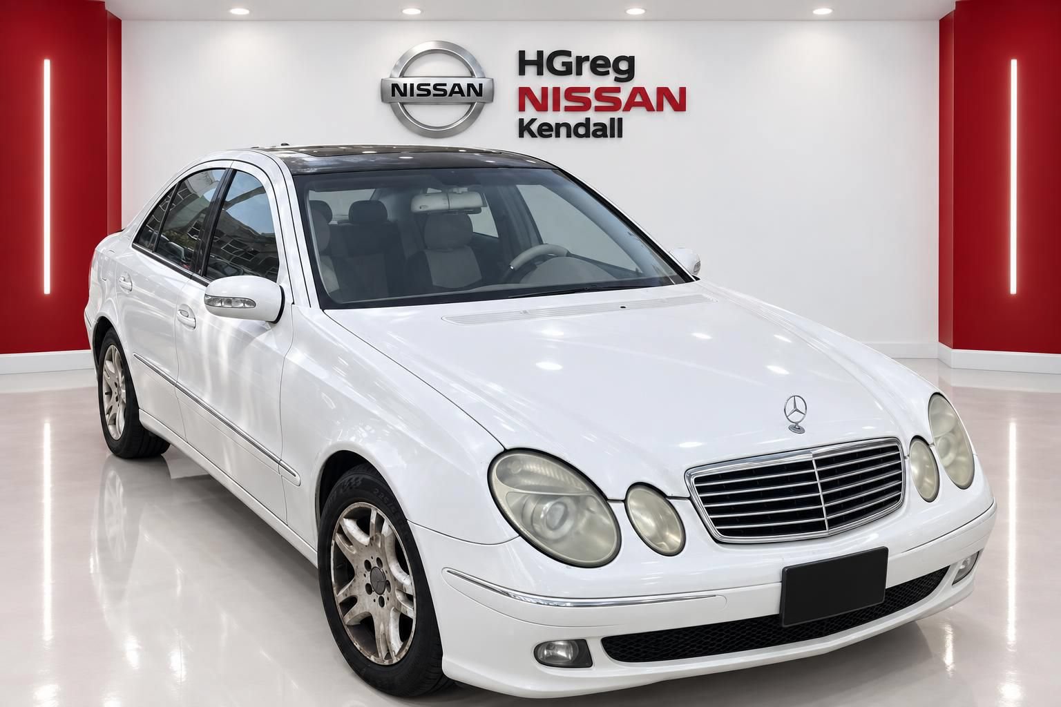 Used 2004 Mercedes-Benz E 320 Sedan image 3