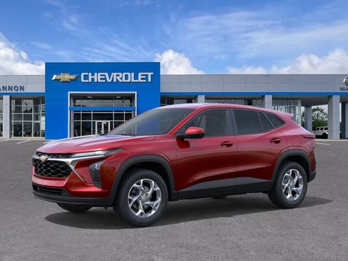 New 2026 Chevrolet Trax LS w/ LS Convenience Package FWD image 2