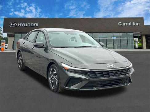 New 2025 Hyundai Elantra Sport image 3