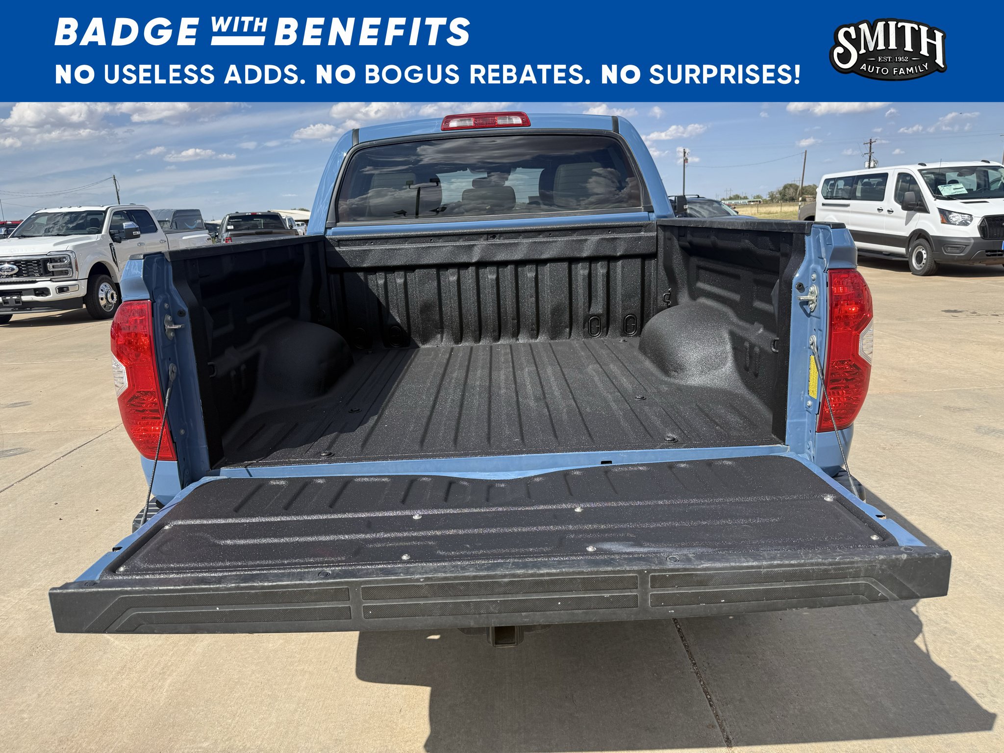 Used 2019 Toyota Tundra SR5 w/ SR5 Upgrade Package AWD/4WD image 13