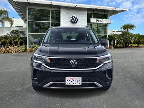 Used 2022 Volkswagen Taos S image 2