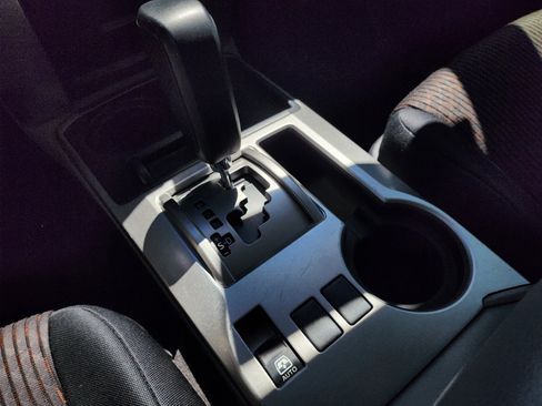 Used 2013 Toyota 4Runner SR5 image 23