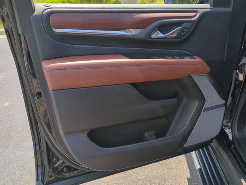 Used 2023 GMC Yukon Denali Ultimate AWD/4WD image 14