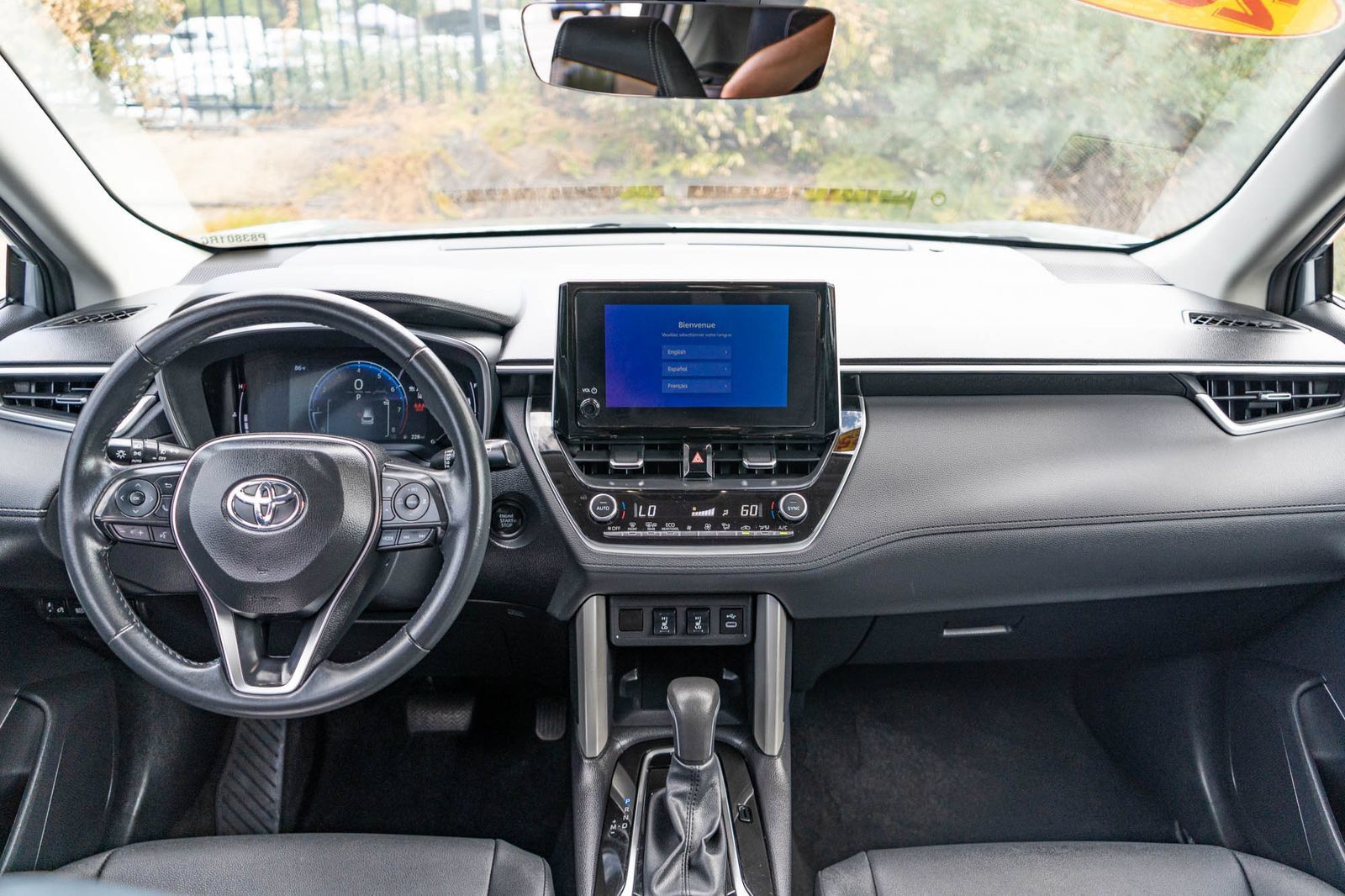 Certified 2025 Toyota Corolla Cross XLE FWD image 17