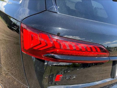Used 2023 Audi SQ7 Prestige AWD/4WD image 29