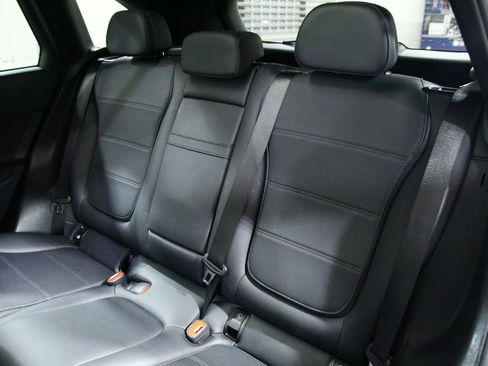 Certified 2025 Mercedes-Benz GLC 300 4MATIC image 28