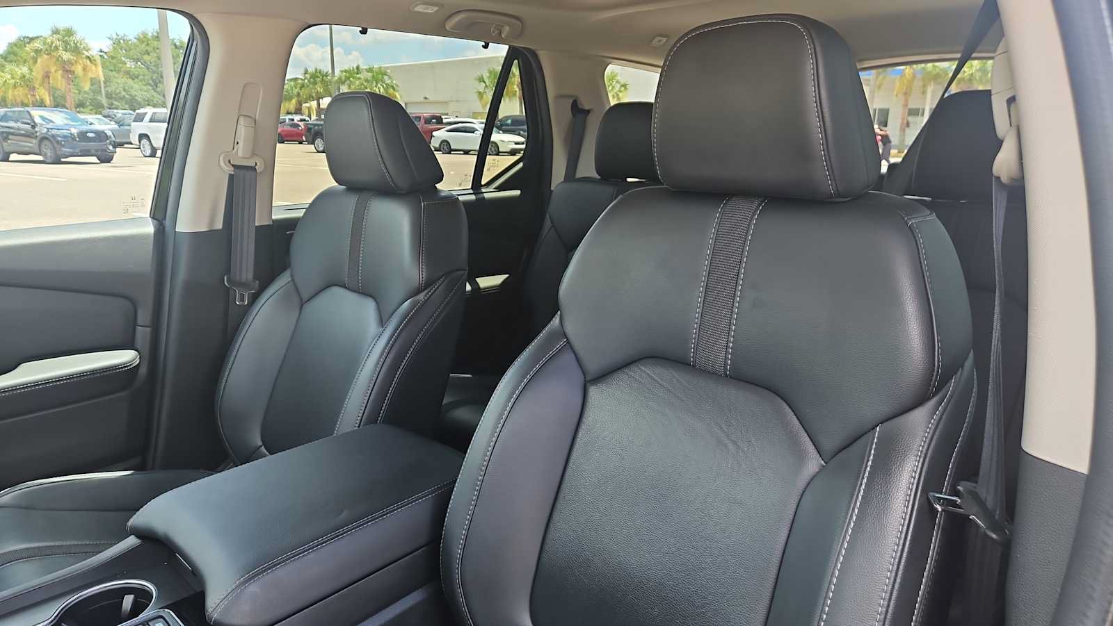 Used 2024 Honda Pilot Touring image 13