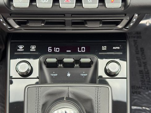 Used 2024 Porsche 911 Carrera T image 33