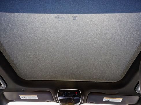 New 2025 Mercedes-Benz GLC 350e 4MATIC image 16