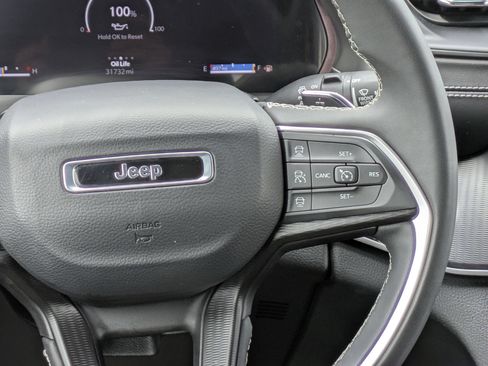Used 2024 Jeep Grand Cherokee Laredo RWD image 21