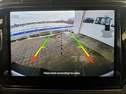 Certified 2022 Ford F250 Lariat w/ Tremor Off-Road Package image 20