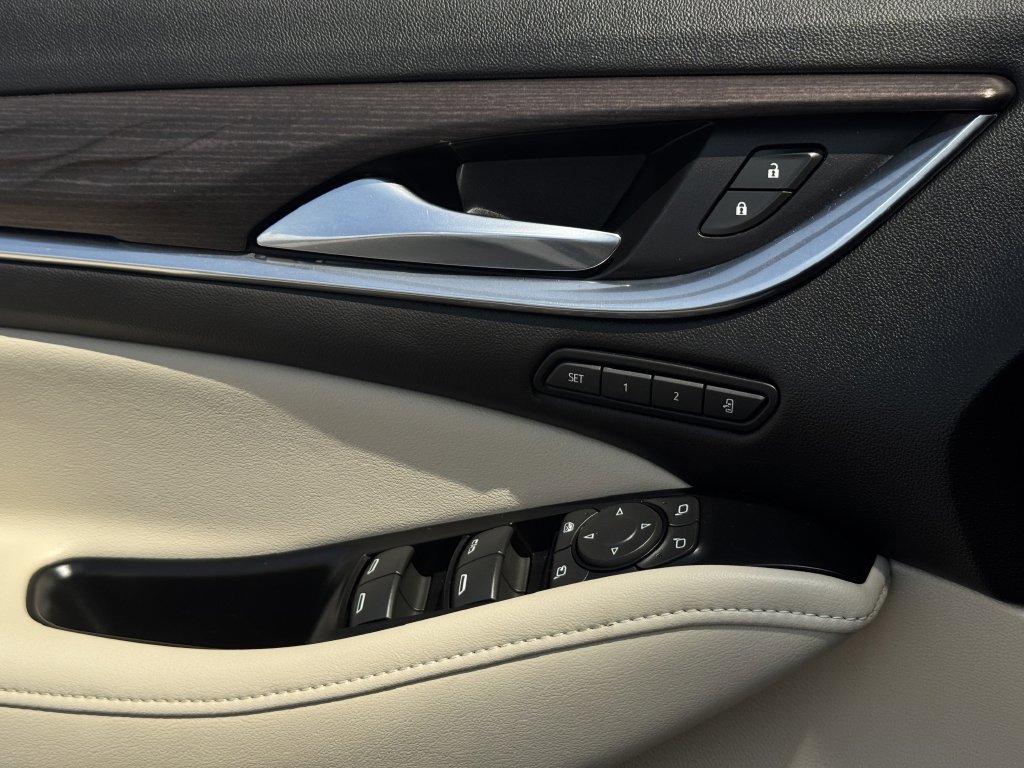 Used 2023 Buick Enclave Avenir FWD image 25