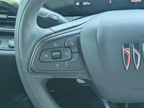 Used 2024 Buick Envista Preferred FWD image 16