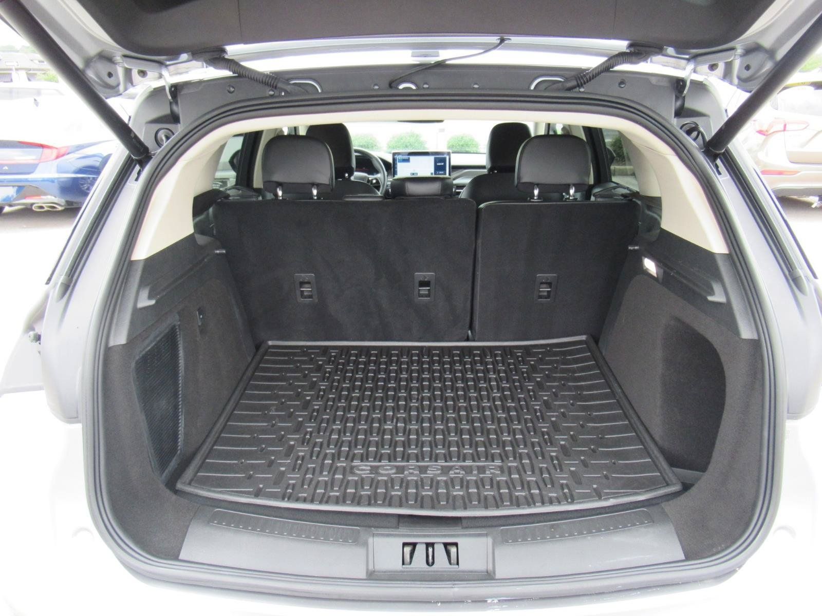 Used 2023 Lincoln Corsair Reserve FWD image 32