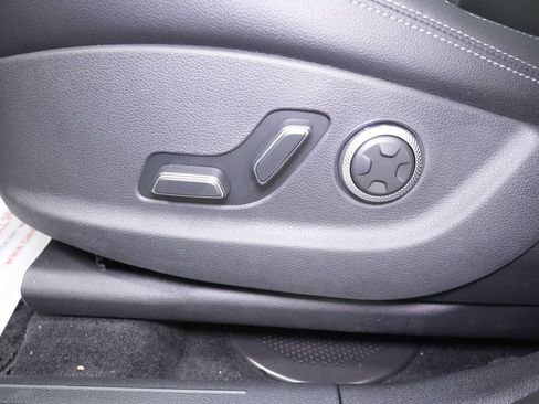 New 2026 Genesis GV70 2.5T AWD/4WD image 16