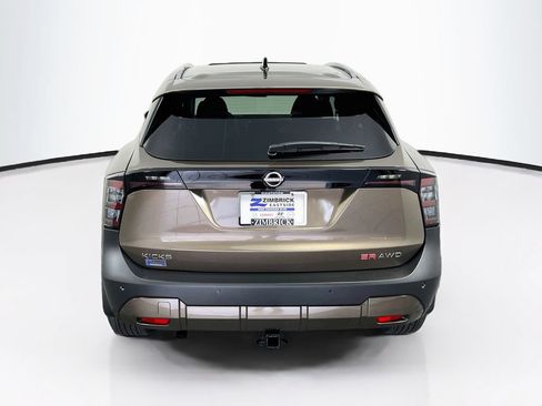 Used 2026 Nissan Kicks SR w/ SR Premium Package AWD/4WD image 6