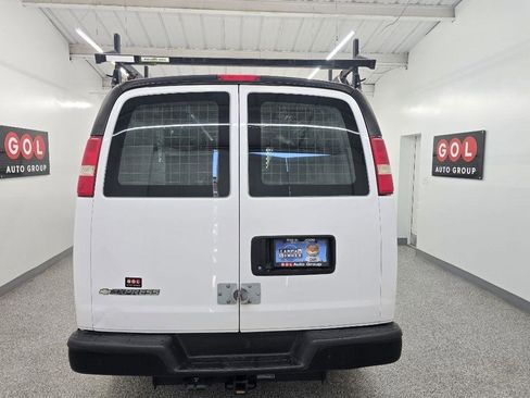Used 2018 Chevrolet Express 2500 w/ Enhanced Convenience Package RWD image 5