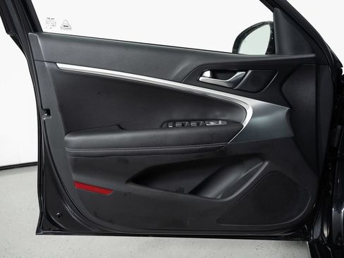 Used 2026 Genesis G70 2.5T RWD image 34