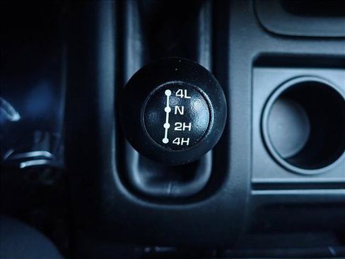 Used 2018 RAM 2500 Tradesman w/ Chrome Appearance Group AWD/4WD image 19