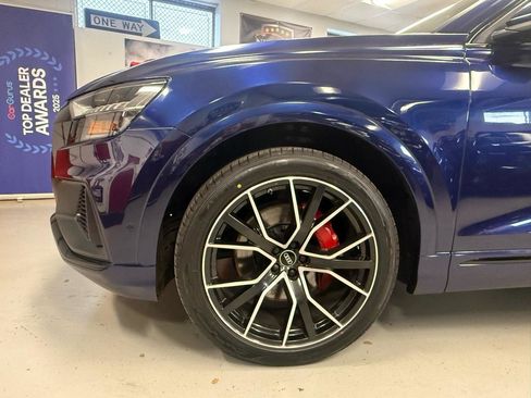 Used 2022 Audi Q8 Prestige w/ Prestige Package AWD/4WD image 18