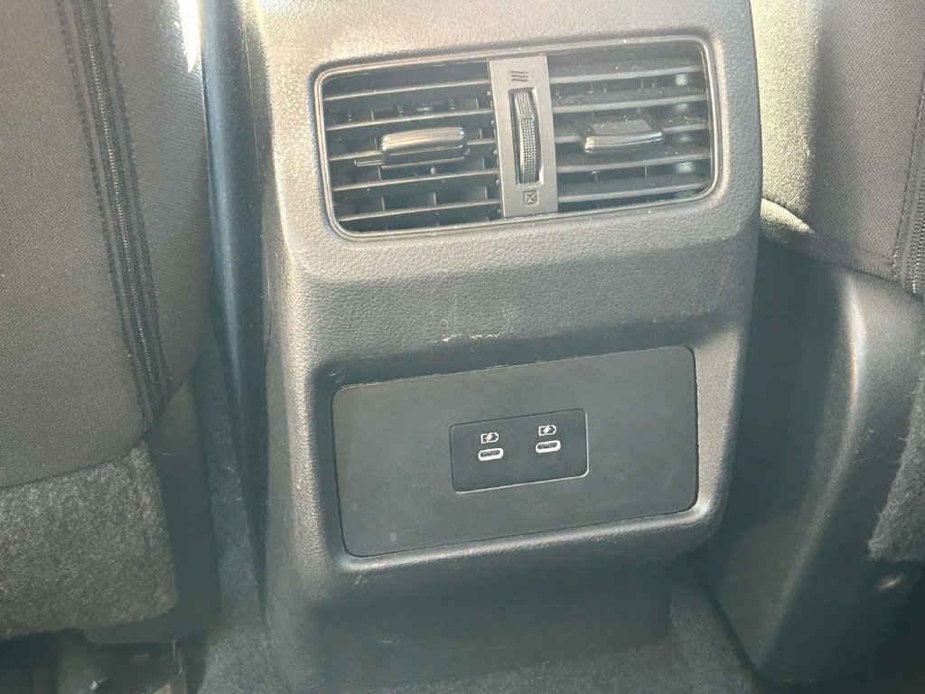 Used 2025 Nissan Rogue SV AWD/4WD image 8