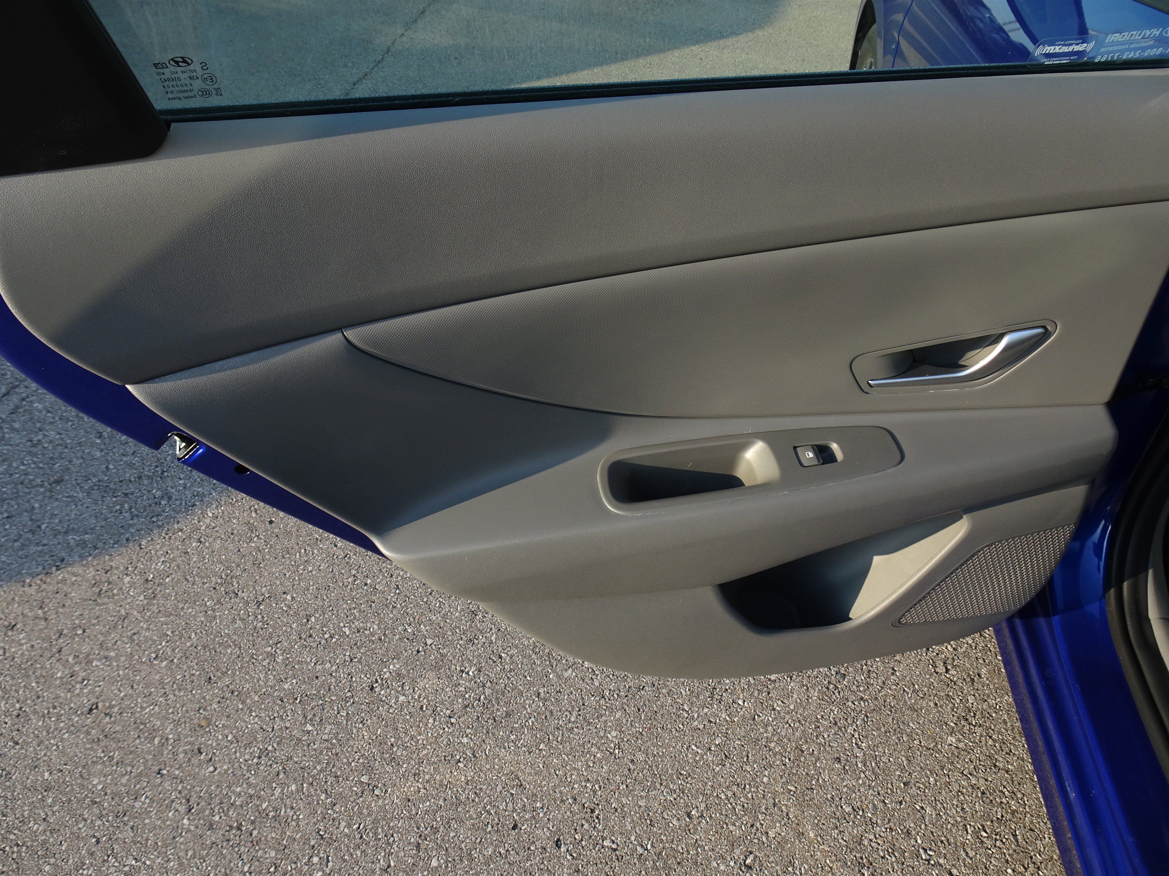 Used 2024 Hyundai Elantra SEL FWD image 15