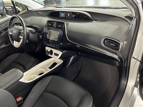 Certified 2016 Toyota Prius Four w/ Advanced Technology Package FWD image 24