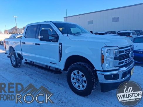 Used 2024 Ford F250 XLT image 1