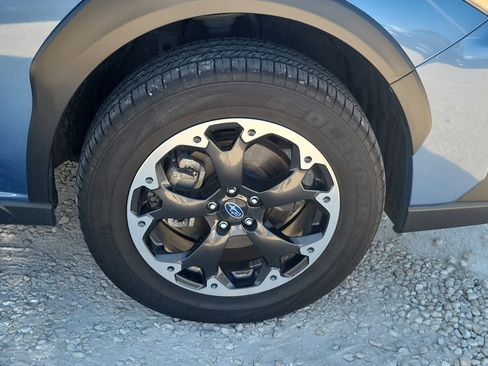 Used 2023 Subaru Crosstrek 2.0i Premium image 12