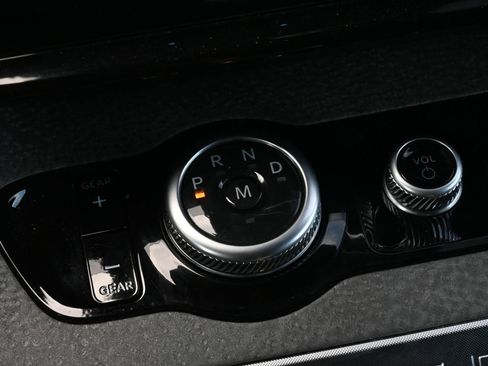 Used 2025 Ford Expedition Tremor AWD/4WD image 14