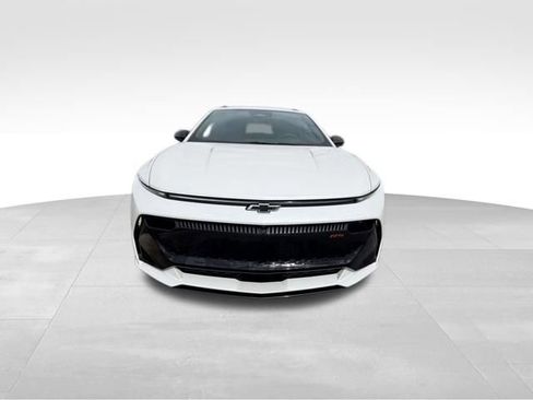 Used 2024 Chevrolet Equinox EV RS image 2