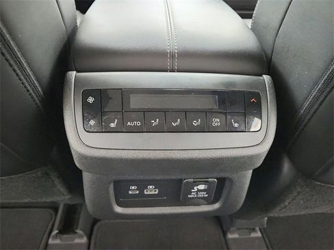 Used 2024 Nissan Pathfinder Platinum w/ Cargo Package image 37