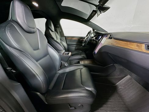 Used 2018 Tesla Model X 100D image 29