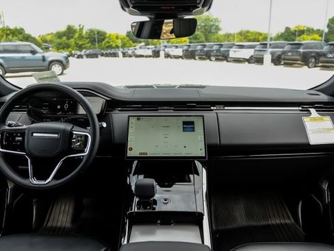 New 2026 Land Rover Range Rover Sport SE AWD/4WD image 17