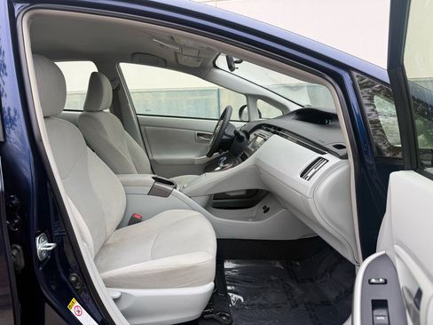 Used 2015 Toyota Prius Three image 20