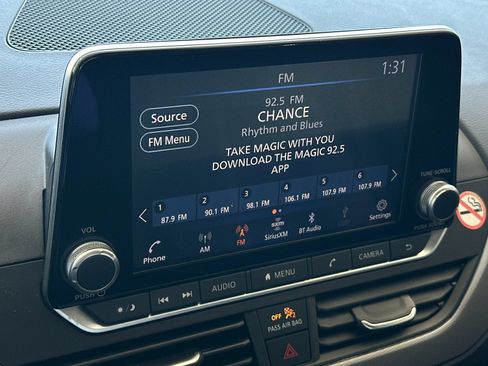 Used 2024 Nissan Altima 2.5 SR FWD image 16
