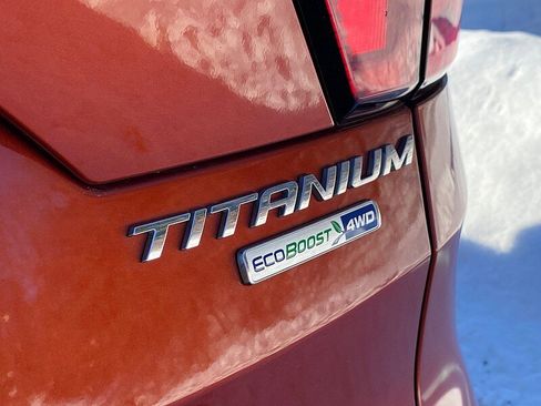 Used 2019 Ford Escape Titanium image 10